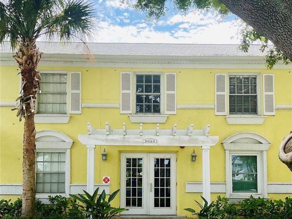 5020 BEACH DRIVE SE, Unit D, ST PETERSBURG, FL 33705