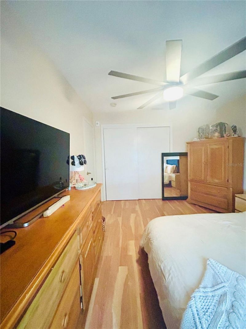 5020 Beach Drive Se, Unit D, Saint Petersburg, FL 33705 Photo