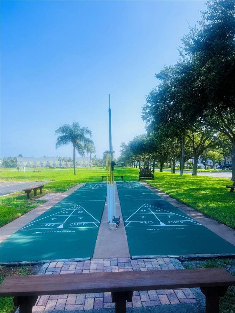 5020 Beach Drive Se, Unit D, Saint Petersburg, FL 33705 Photo
