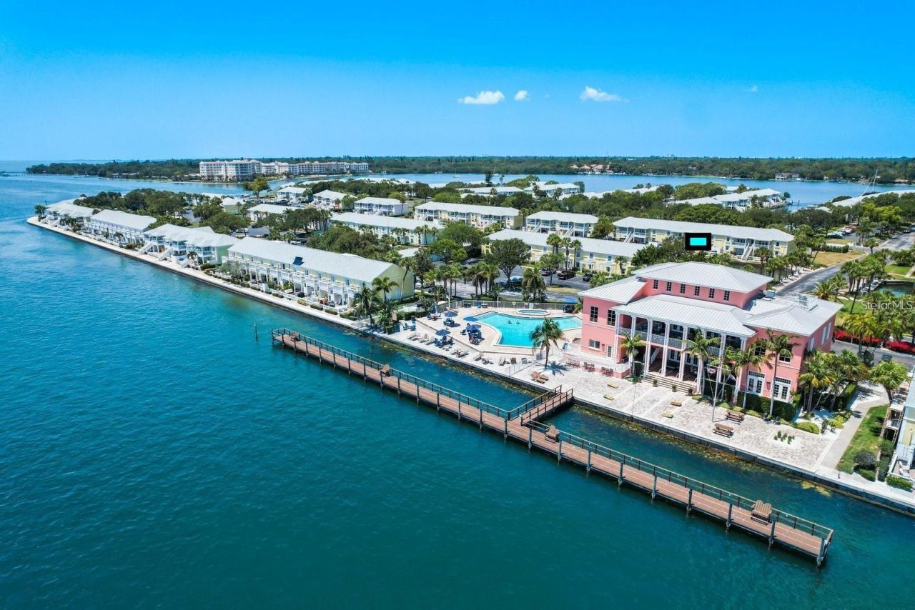 5020 Beach Drive Se, Unit D, Saint Petersburg, FL 33705 Photo