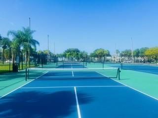 5020 Beach Drive Se, Unit D, Saint Petersburg, FL 33705 Photo