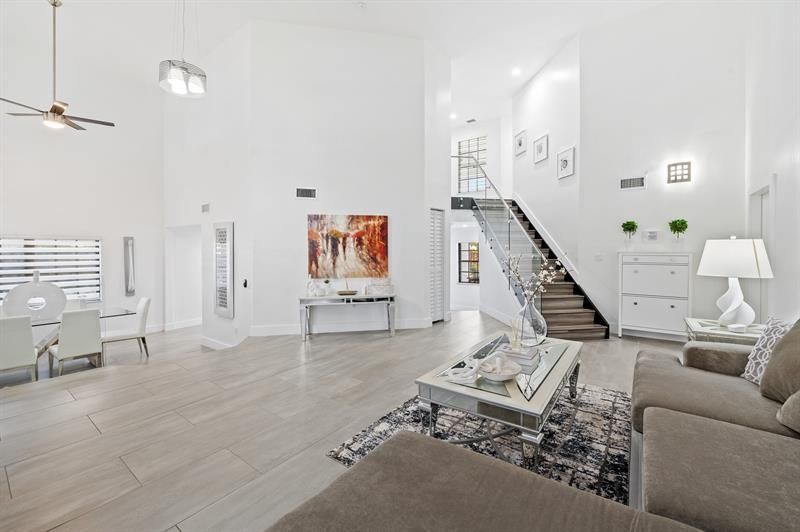 8340 NW 167th Ter, Miami Lakes, FL 33016 Photo