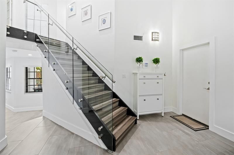 8340 NW 167th Ter, Miami Lakes, FL 33016 Photo