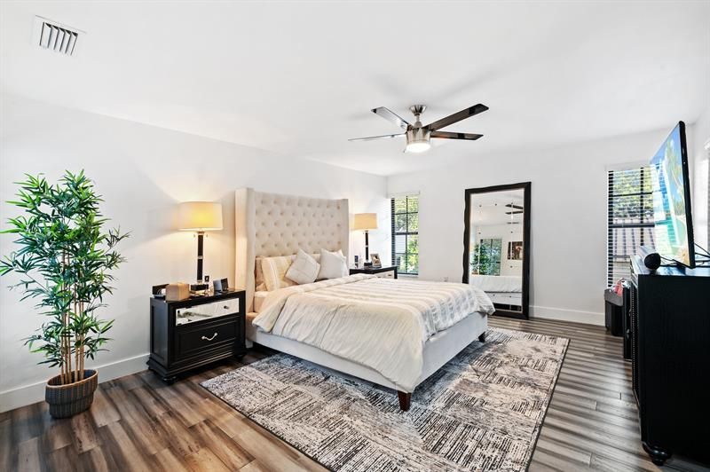 8340 NW 167th Ter, Miami Lakes, FL 33016 Photo