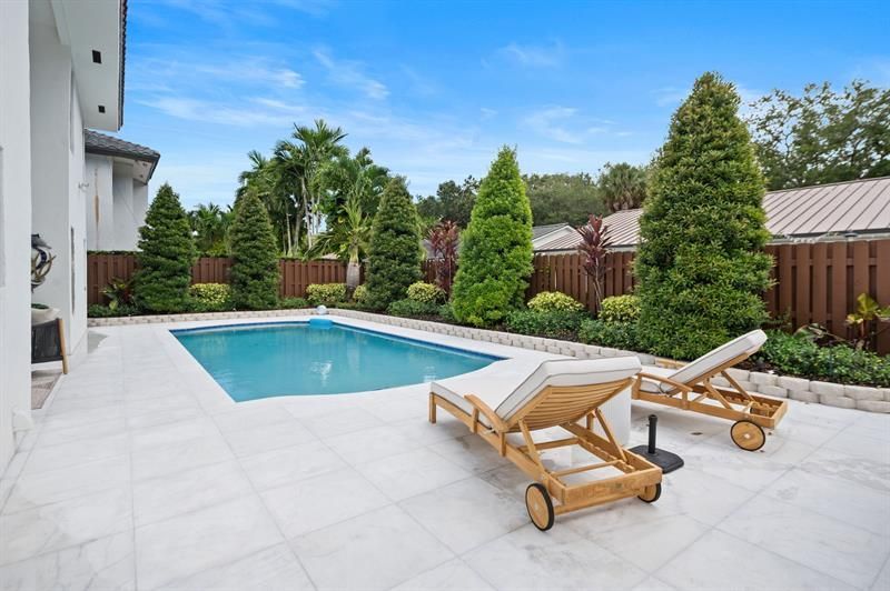 8340 NW 167th Ter, Miami Lakes, FL 33016 Photo