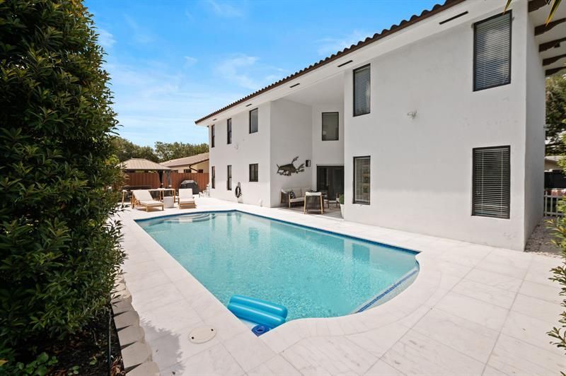 8340 NW 167th Ter, Miami Lakes, FL 33016 Photo