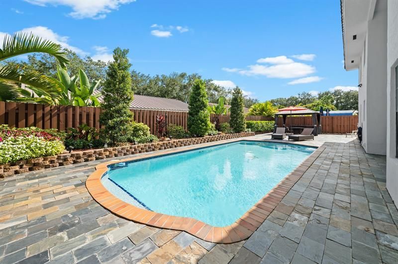 8340 NW 167th Ter, Miami Lakes, FL 33016 Photo