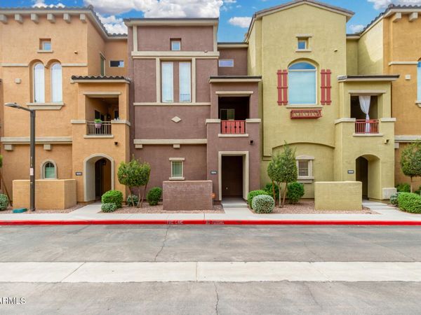 240 W JUNIPER Avenue, Unit 1054, Gilbert, AZ 85233