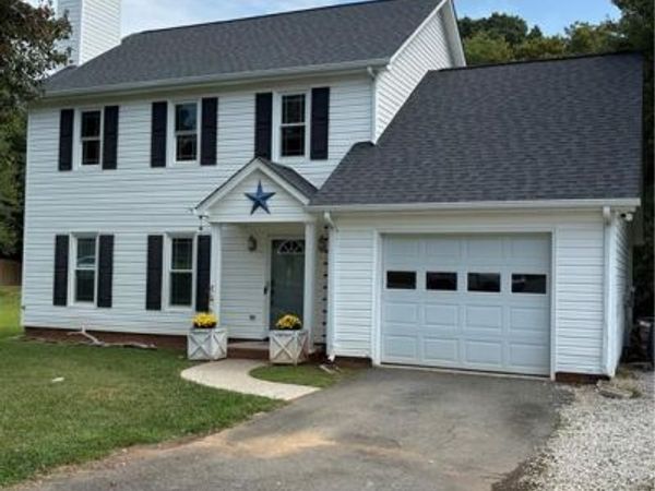 9009 Stamford Club Court, Rural Hall, NC 27045