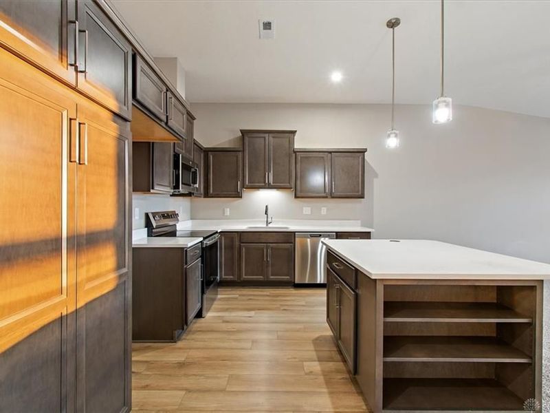 473 Bethpage Way, Unit 8-303, Turtlecreek Township, OH 45036 Photo 4