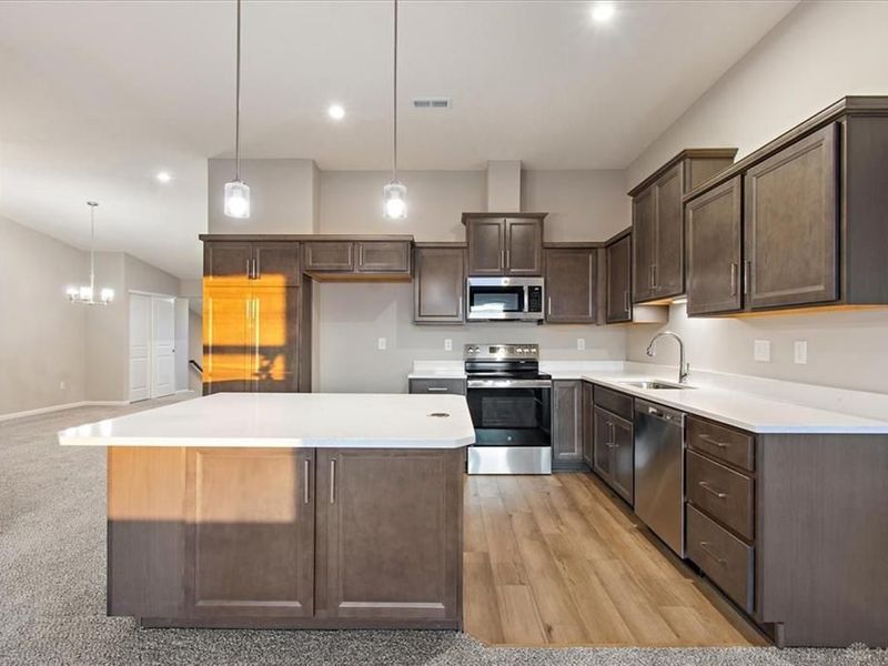 473 Bethpage Way, Unit 8-303, Turtlecreek Township, OH 45036 Photo 5