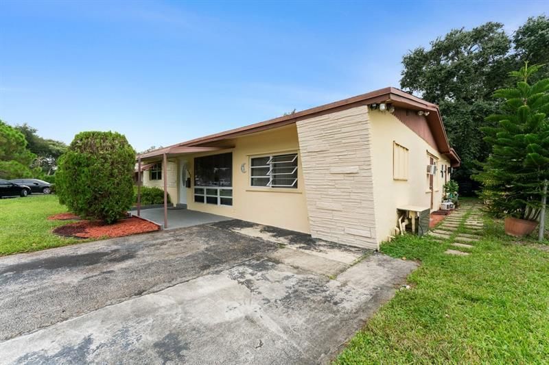 2140 N 57th Avenue, Hollywood, FL 33021 Photo