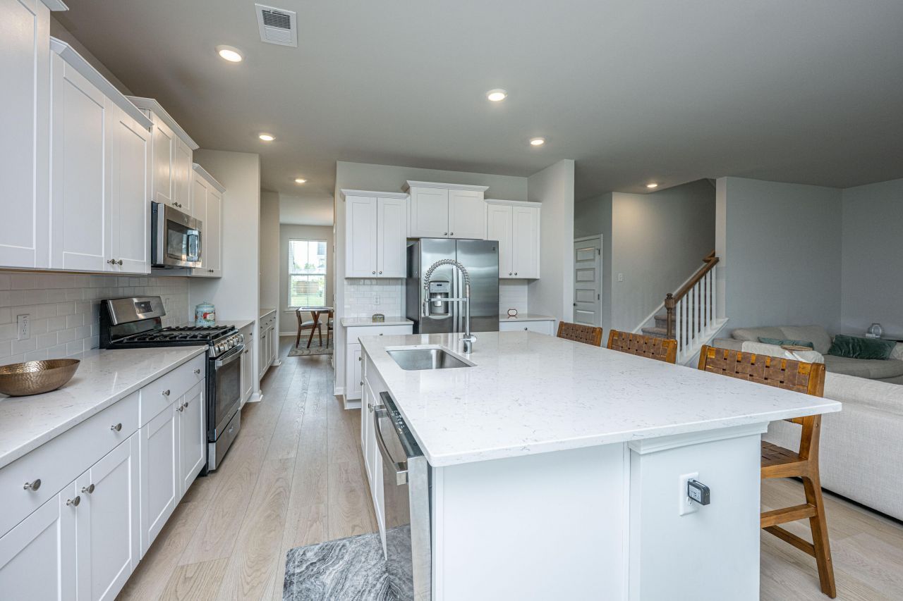 115 Swaying Palm Drive Photo 13