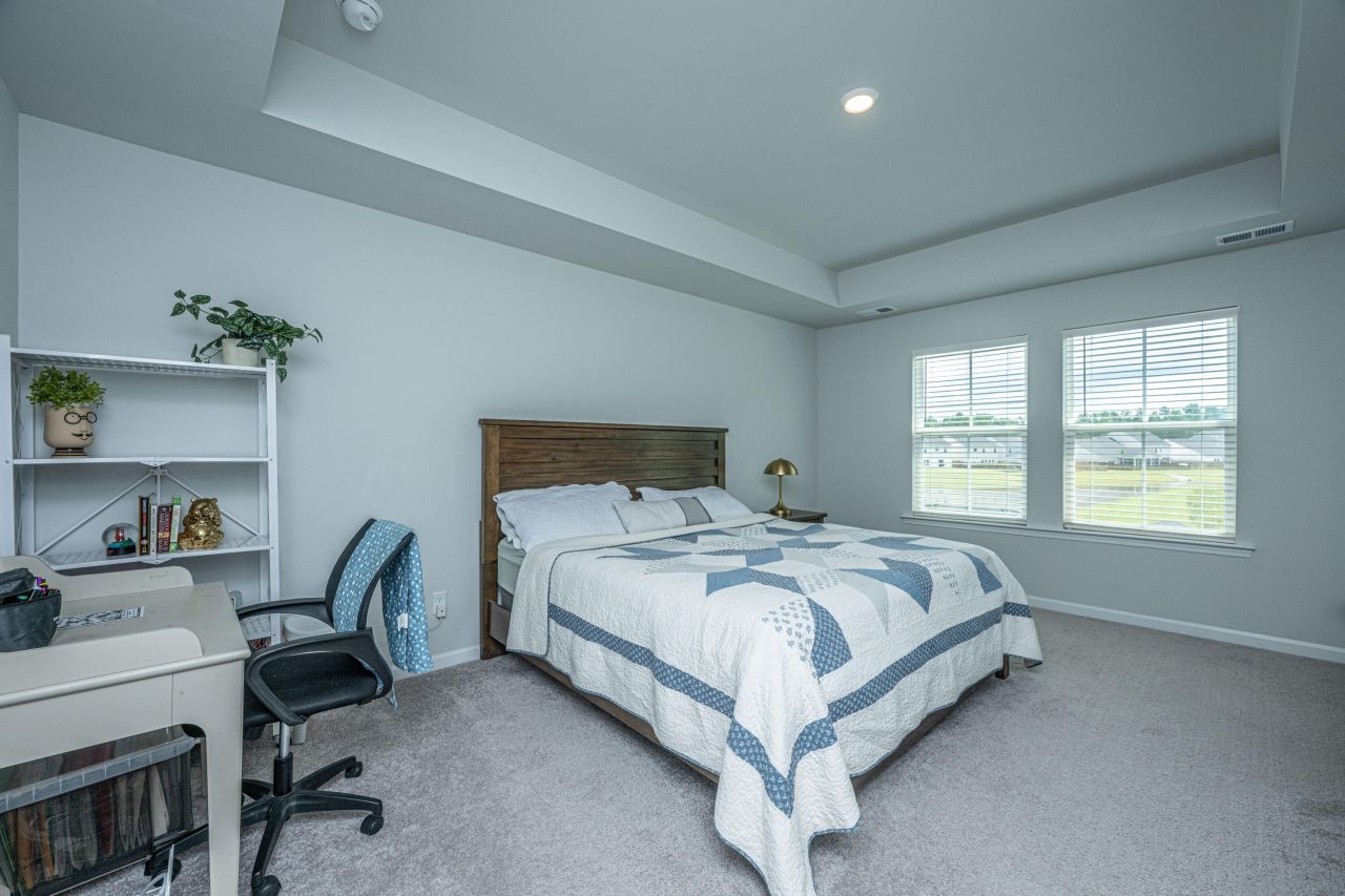 115 Swaying Palm Drive Photo 16