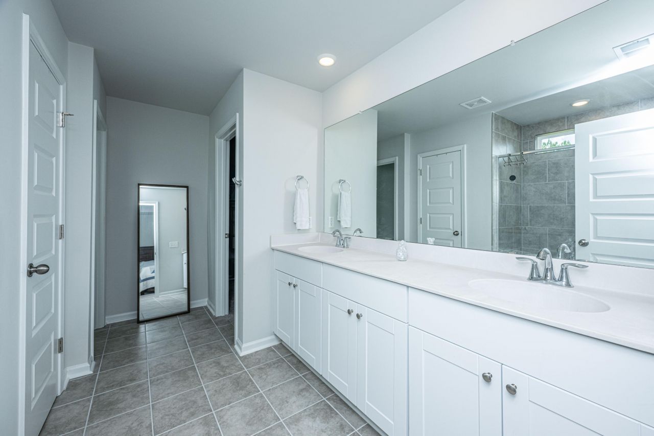 115 Swaying Palm Drive Photo 18