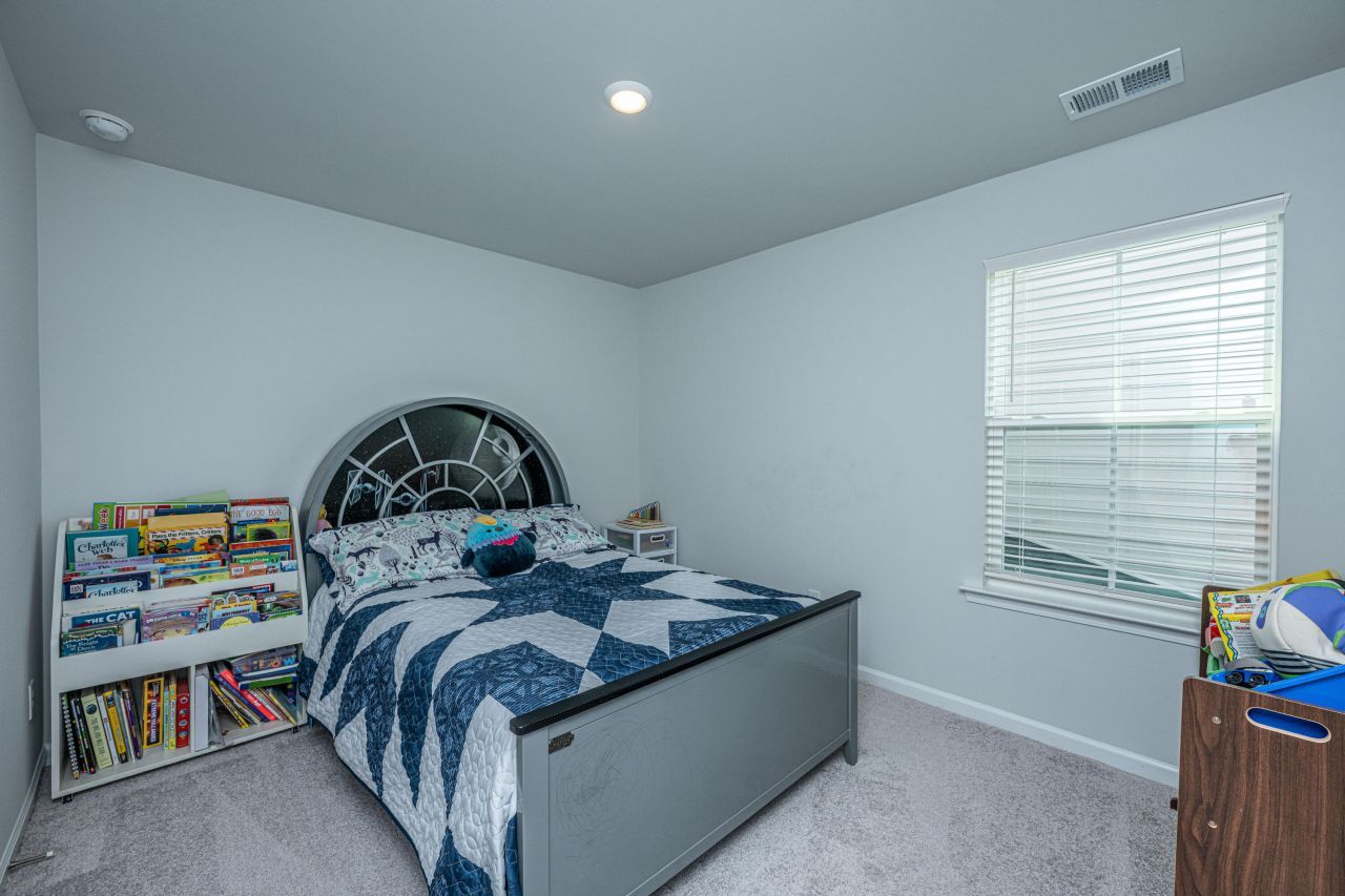 115 Swaying Palm Drive Photo 21