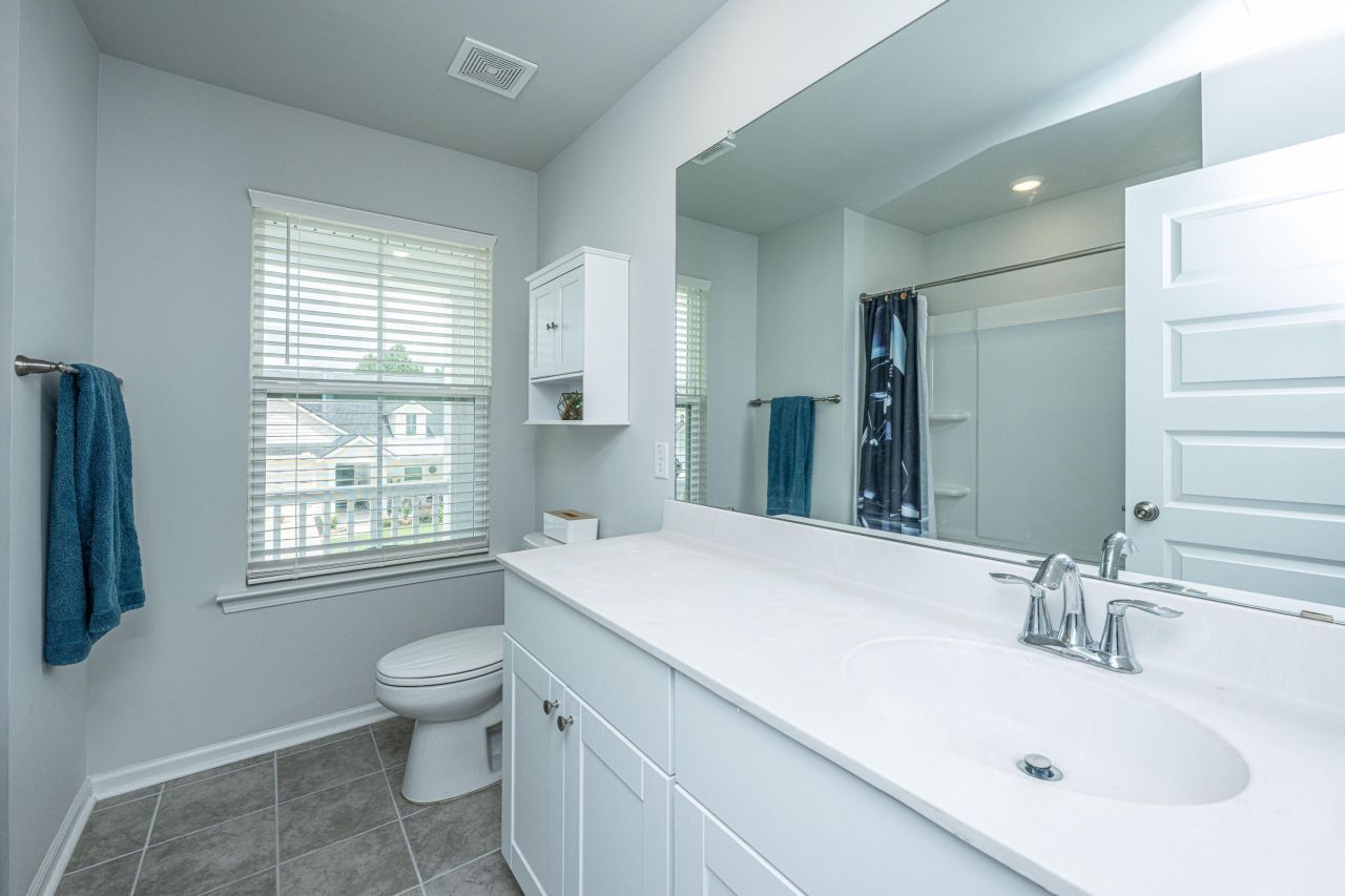 115 Swaying Palm Drive Photo 24