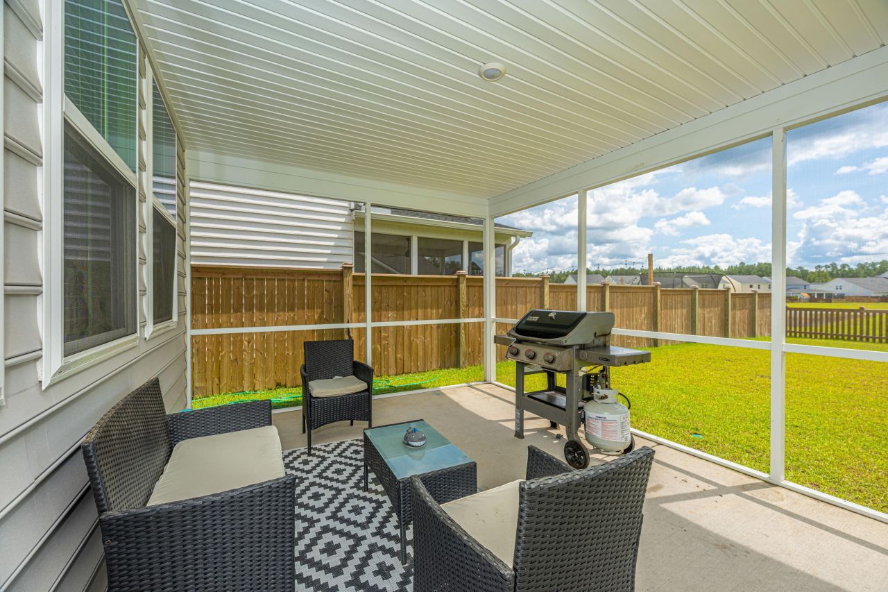 115 Swaying Palm Drive Photo 28