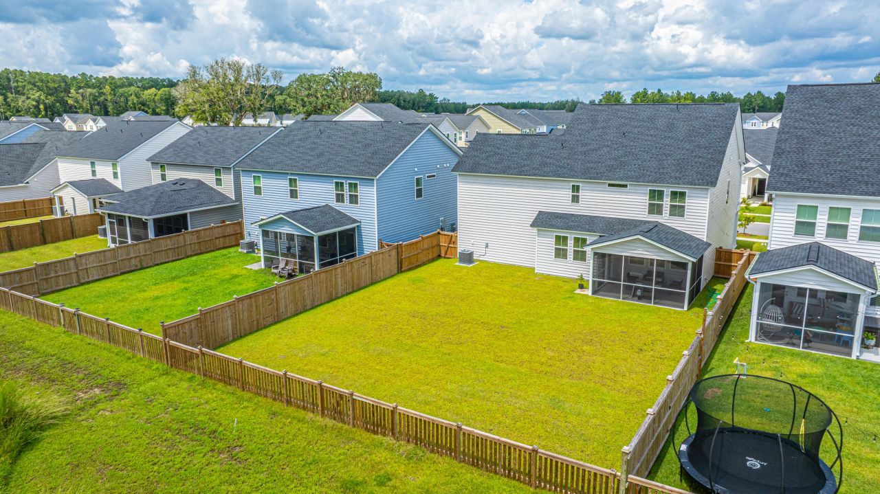 115 Swaying Palm Drive Photo 29