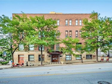 1133 W 9th Street, Unit 103, Cleveland, OH 44113
