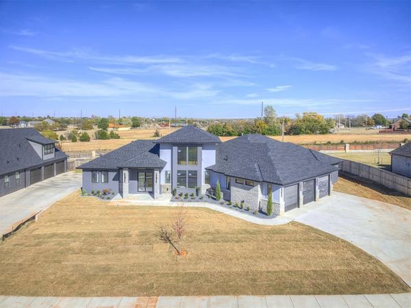 4404 Rustic Trail, Moore, OK 73160