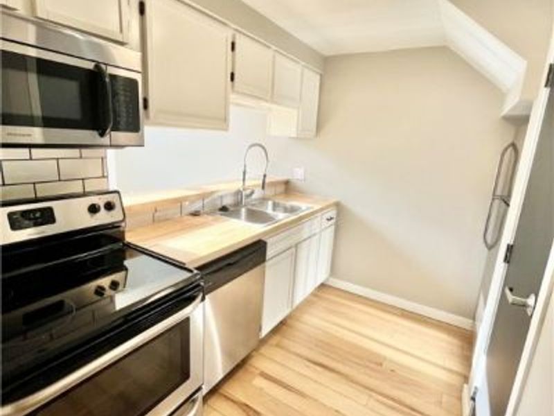 1133 W 9th Street, Unit 321, Cleveland, OH 44113 Photo 4