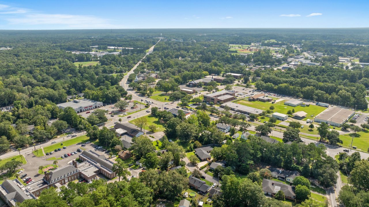 106 Goodwin Street Photo 34