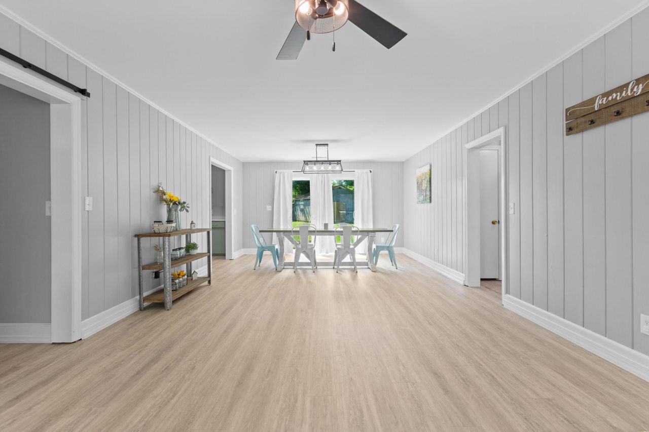 106 Goodwin Street Photo 7