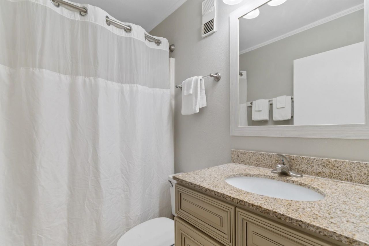 1011 S Ocean Blvd. Photo 24