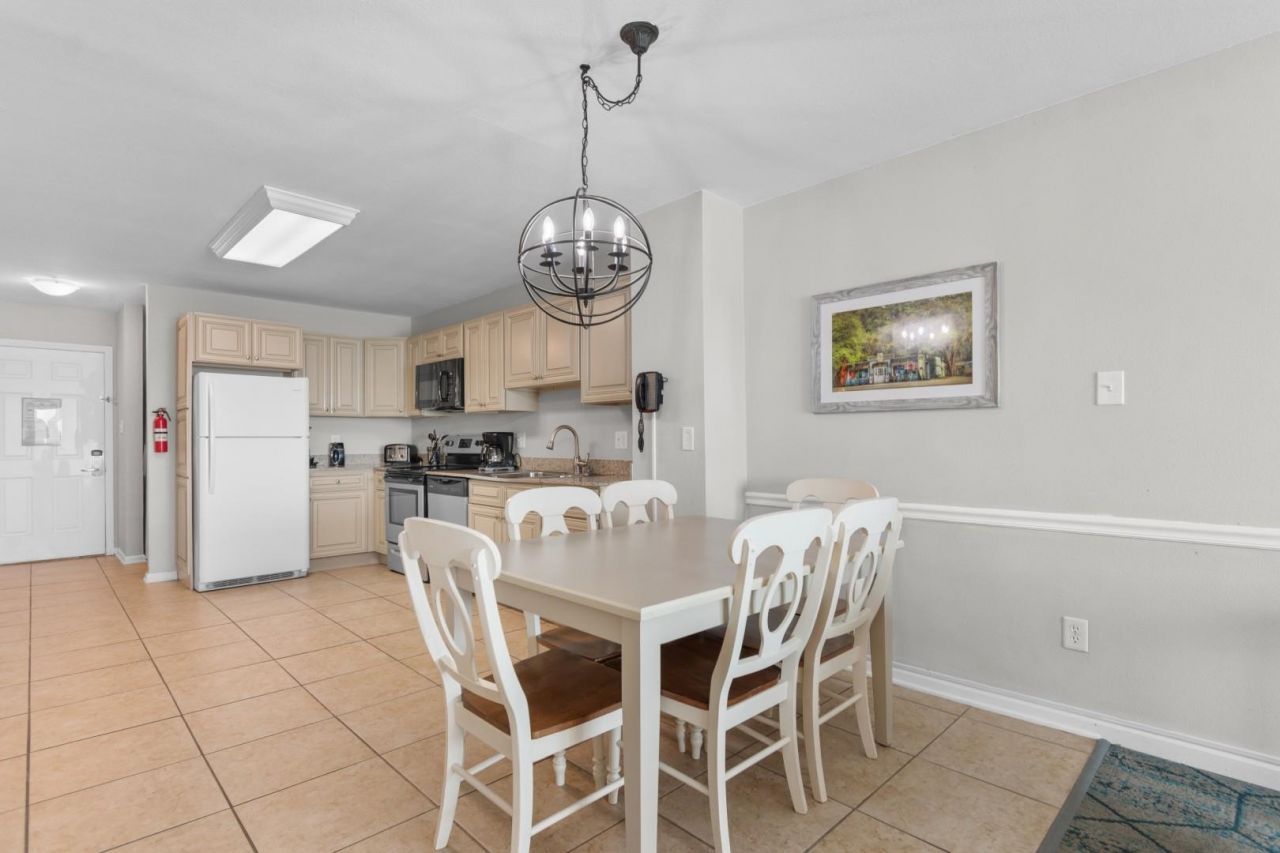 1011 S Ocean Blvd. Photo 8