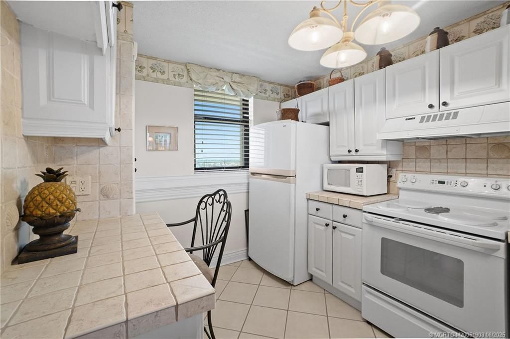 9940 S Ocean Drive, Unit 907, Jensen Beach, FL 34957 Photo