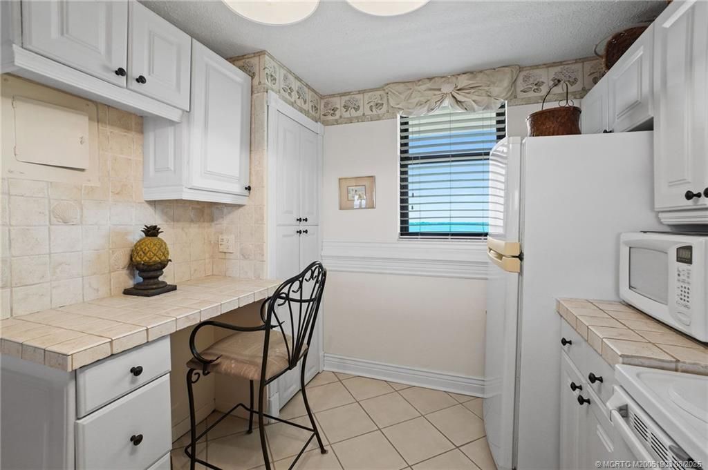 9940 S Ocean Drive, Unit 907, Jensen Beach, FL 34957 Photo