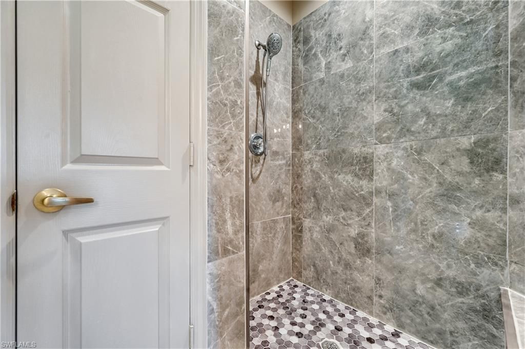 3060 Horizon Ln, Unit 1404, Naples, FL 34109 Photo