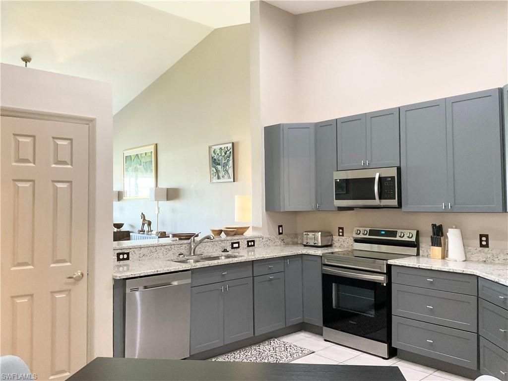 3060 Horizon Ln, Unit 1404, Naples, FL 34109 Photo