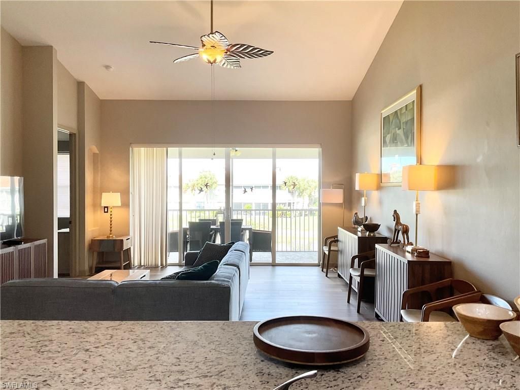 3060 Horizon Ln, Unit 1404, Naples, FL 34109 Photo