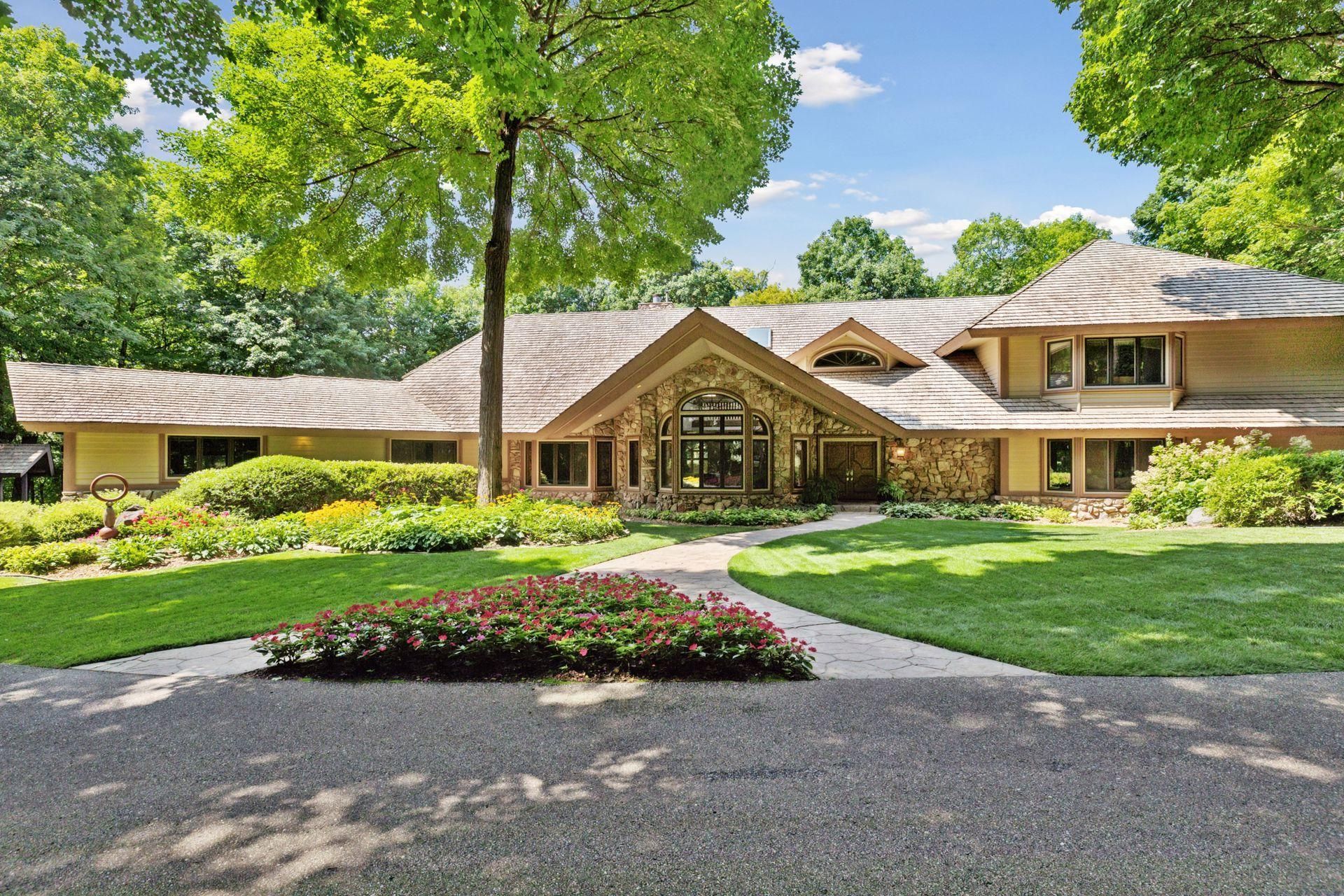 1420 Tamarack Drive, Medina, MN 55356