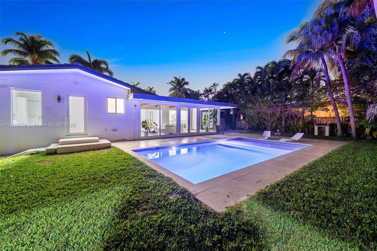 1025 Washington St, Hollywood, FL 33019 Photo