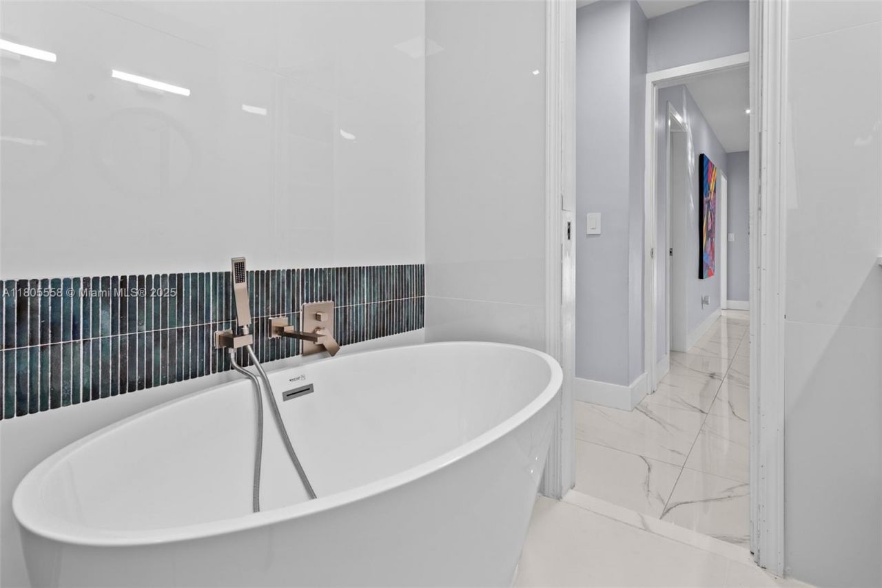 1025 Washington St, Hollywood, FL 33019 Photo