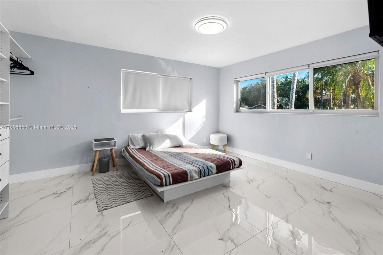 1025 Washington St, Hollywood, FL 33019 Photo