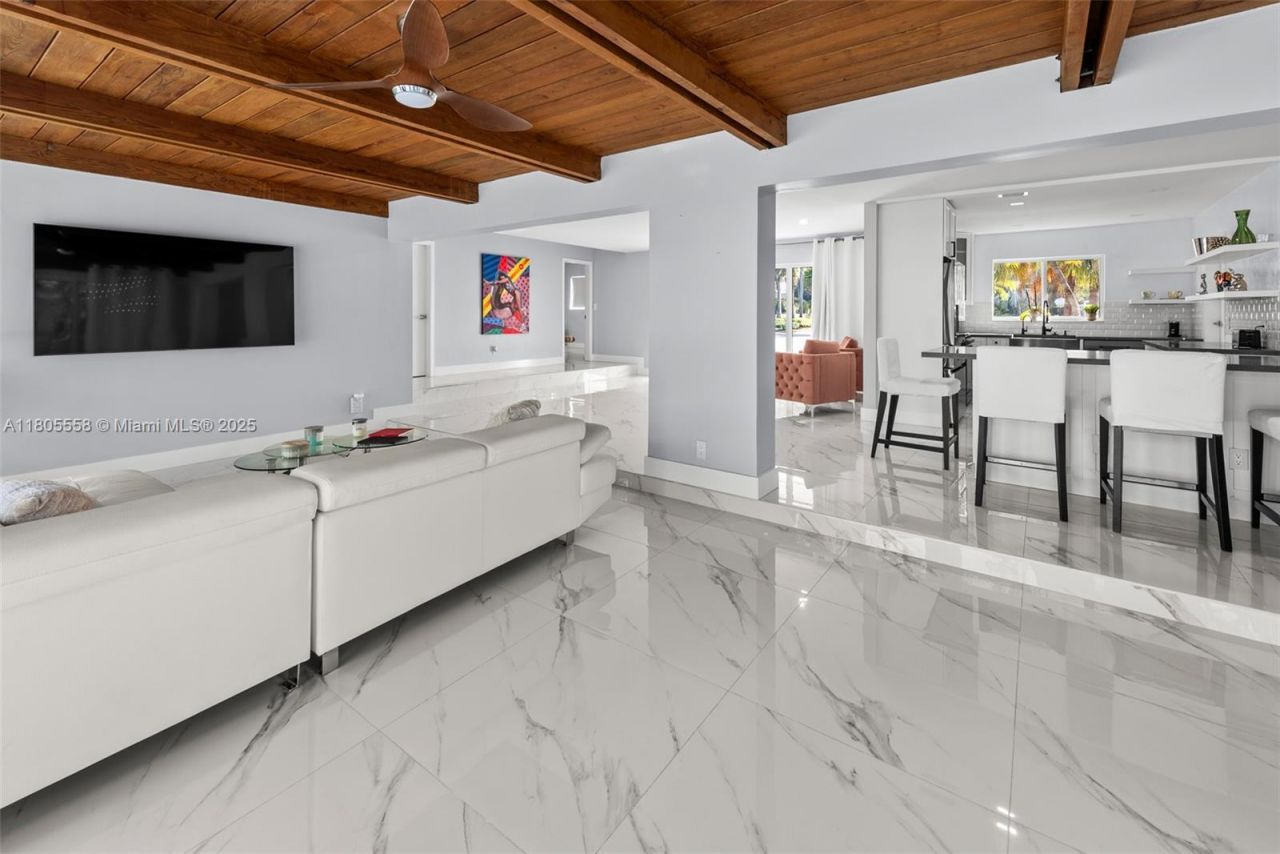 1025 Washington St, Hollywood, FL 33019 Photo