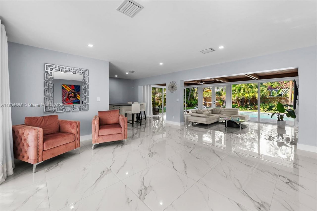 1025 Washington St, Hollywood, FL 33019 Photo