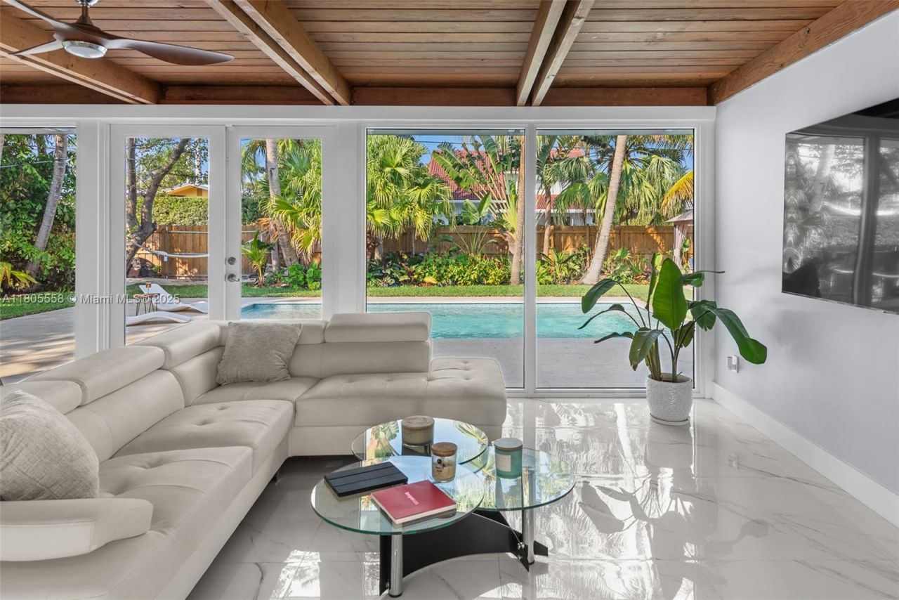 1025 Washington St, Hollywood, FL 33019 Photo