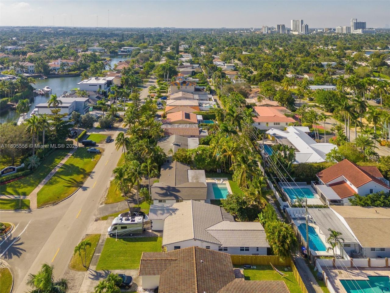 1025 Washington St, Hollywood, FL 33019 Photo