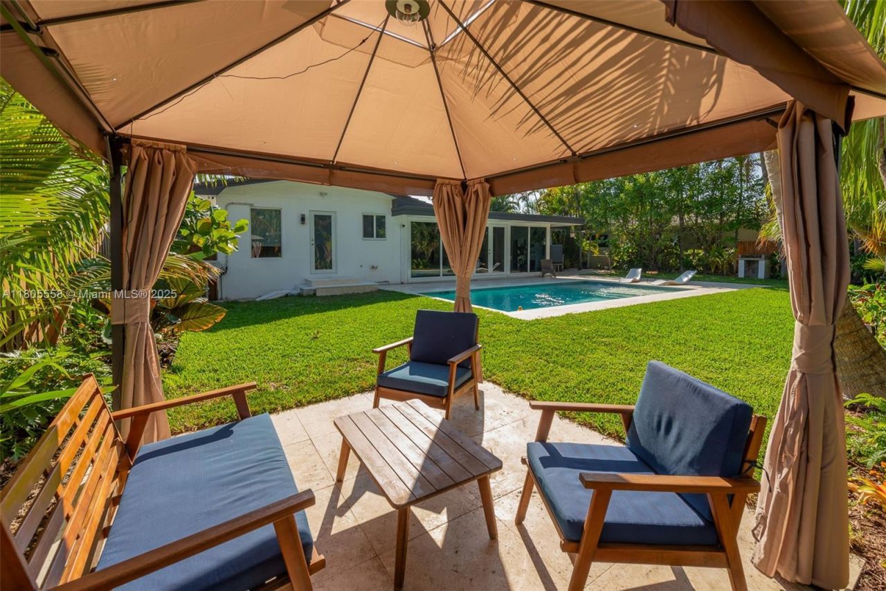 1025 Washington St, Hollywood, FL 33019 Photo