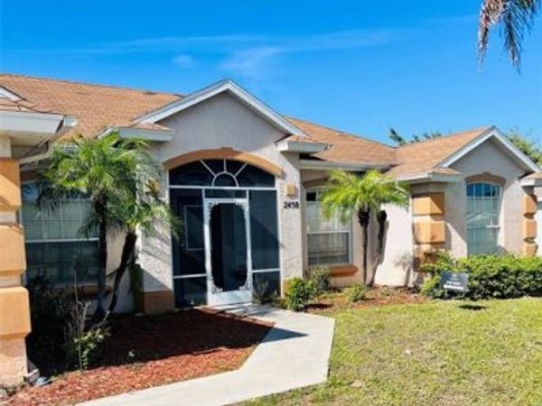 2458 SE Wald St, Port St Lucie, FL 34984
