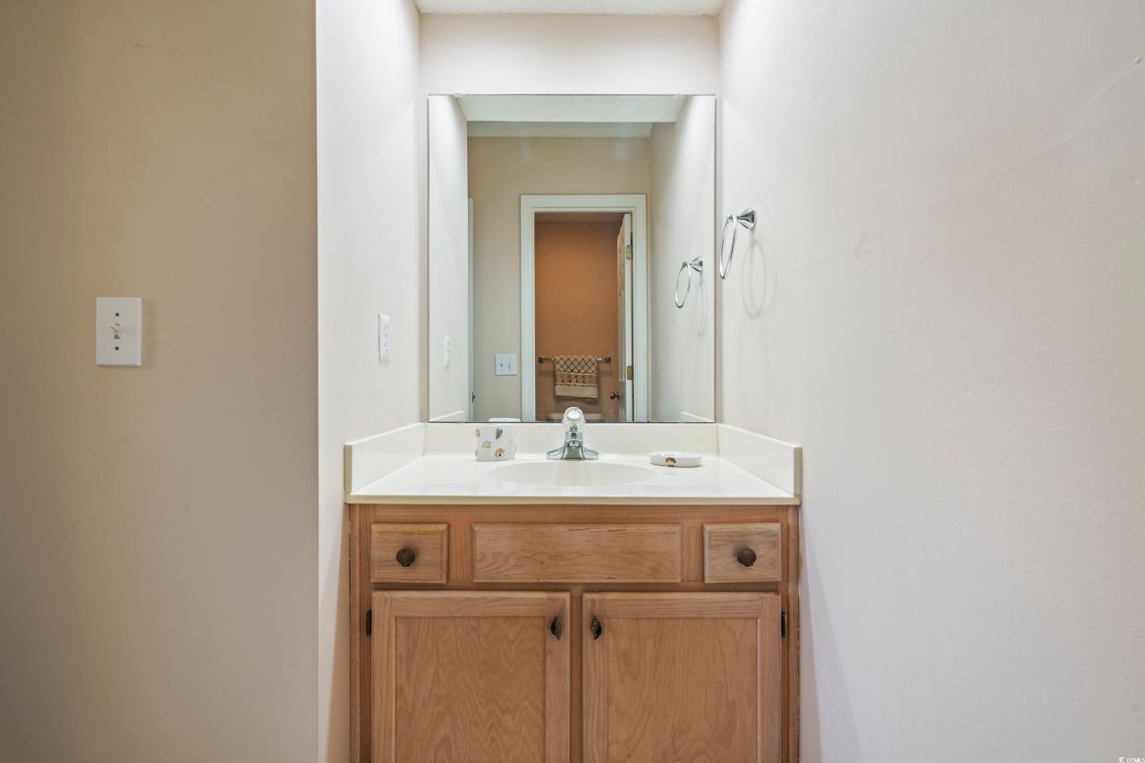 4648 Greenbriar Dr. Photo 23