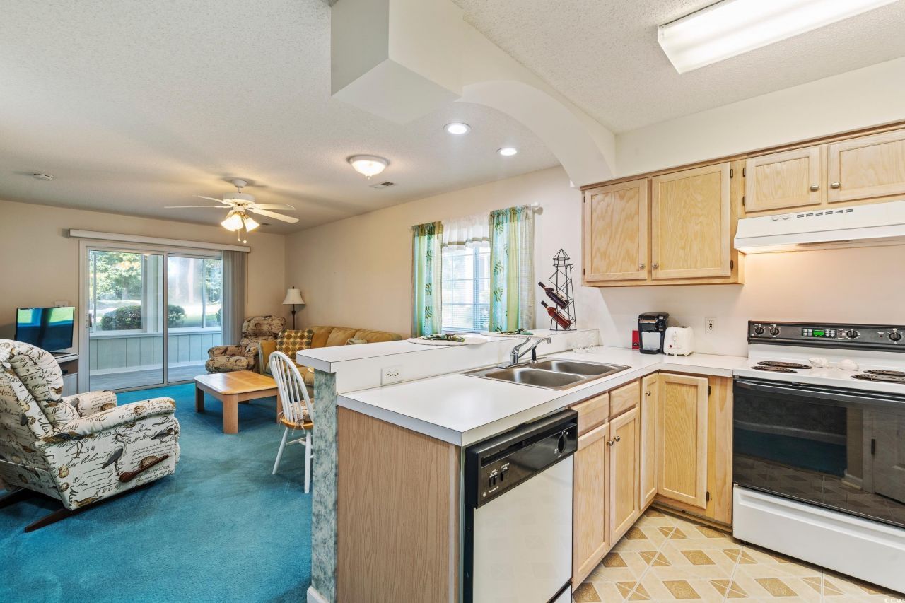 4648 Greenbriar Dr. Photo 8