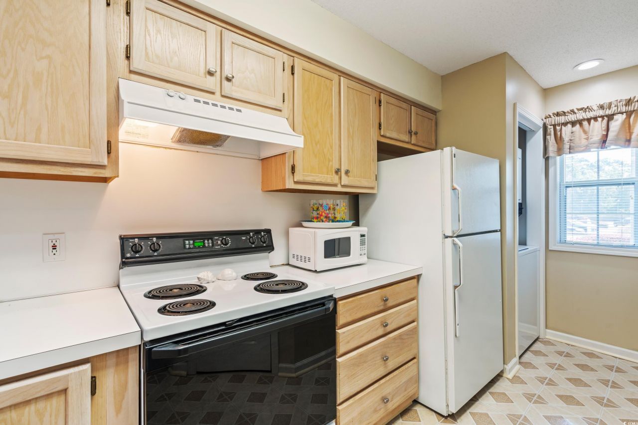 4648 Greenbriar Dr. Photo 9