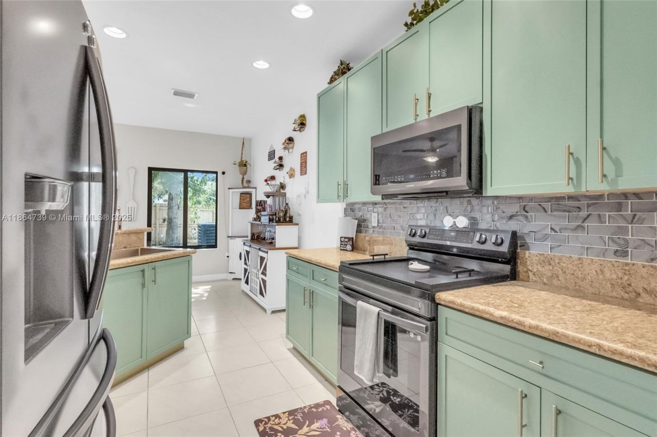 1635 SE 20th Ter, Homestead, FL 33035 Photo