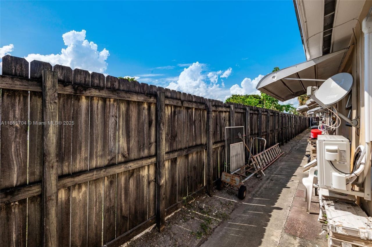 2901 Polk St, Unit 10, Hollywood, FL 33020 Photo